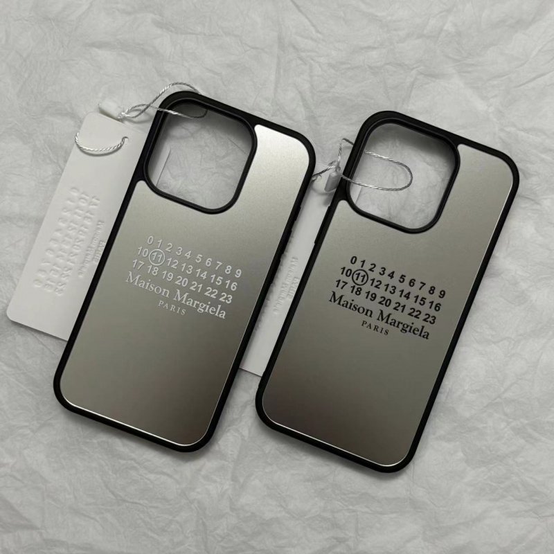 【2024新作】人気新作 ブランド Maison Margiela / メゾン マルジェラ ケース iPhone 16/16 Pro/16 Pro Max/15/14/14 Pro/14 Pro Max/13/13 Pro/13 Pro Max/12 アイフォン ケース [#case20241108]