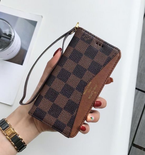 贅沢 ブランド ★ ルイヴィトン / Louis Vuitton iPhone 17/17 Pro/17 Pro Max/16/16 Pro/16 Pro Max/15/15 Plus/15 Pro/15 Pro Max/14/13/12/11/XS/8/7/6 ケース 芸能人愛用 人気おすすめ[#case202102266]