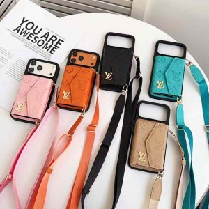大人気 LOUIS VUITTON ルイヴィトン iPhone 17/17 Pro/17 Pro Max/16/16 Pro/16 Pro Max/15/15 Pro/15 Pro Max/14/14 Pro/14 Pro Max/13/12 ケース ブランド バックポケット付き携帯カバ ー [#case202601128]