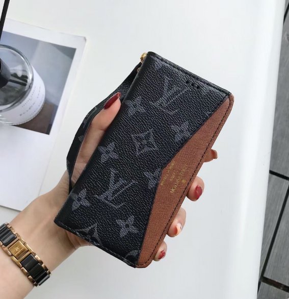 贅沢 ブランド ★ ルイヴィトン / Louis Vuitton iPhone 17/17 Pro/17 Pro Max/16/16 Pro/16 Pro Max/15/15 Plus/15 Pro/15 Pro Max/14/13/12/11/XS/8/7/6 ケース 芸能人愛用 人気おすすめ[#case202102266]