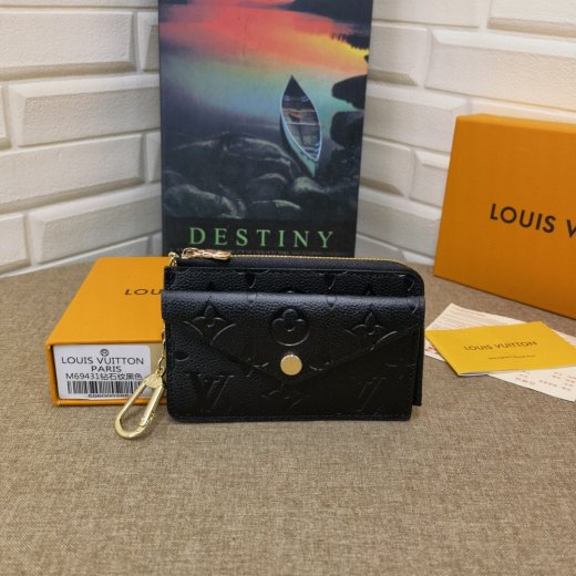 大人気 ブランド LOUIS VUITTON / ルイヴィトン M69431 財布 安い 高品質 芸能人愛用 [#lvwallet092]