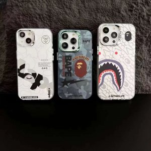 大人気 A BATHING APE / ア ベイシング エイプ iPhone 16/16 Pro/16 Pro Max/15/15 Pro/15 Pro Max/14 Pro/14 Pro Max/13/13 Pro/13 Pro Max/12/11ケース 人気おすすめ 芸能人愛用[#case202310235]