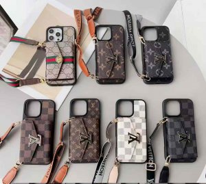 大人気 LOUIS VUITTON ルイヴィトン iPhone 17/17 Pro/17 Pro Max/16/16 Pro/16 Pro Max/15/15 Pro/15 Pro Max/14/14 Pro/14 Pro Max/13/12 ケース ブランド バックポケット付き携帯カバ ー [#case202601129]