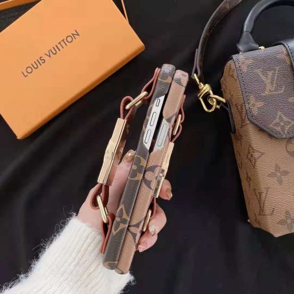 大人気 Louis Vuitton 公式ウェブサイト1：1 スーパーコピー ルイヴィトン M69782 バンパー ドーフィーヌ iPhone 16/16 Pro/16 Pro Max/15/15 Pro/15 Pro Max/14/14 Pro/14 Pro Max/13/13 Pro/12/11/XS/8/7 Plus カバー