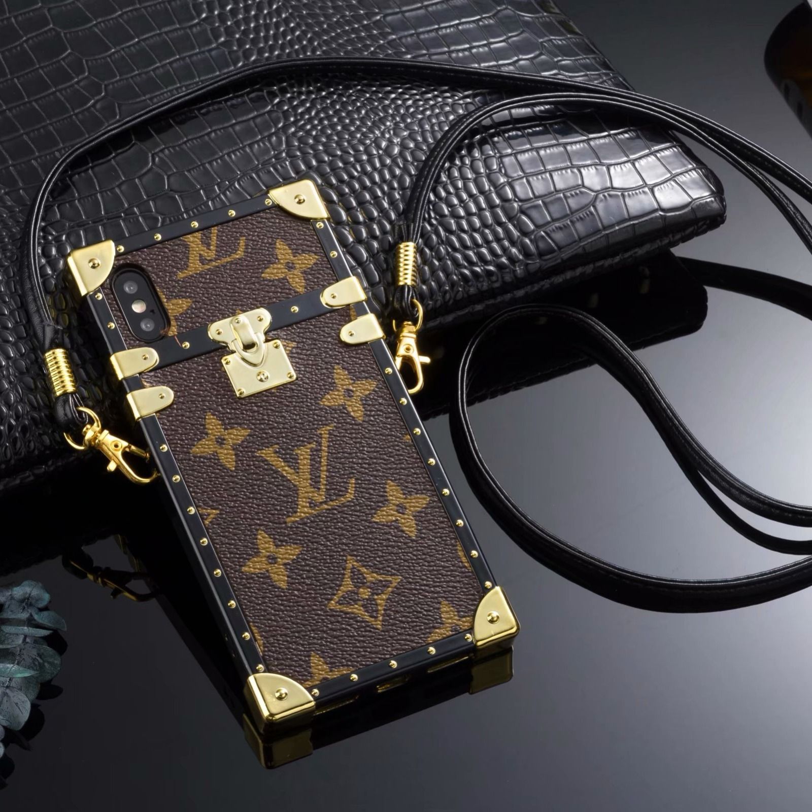 【ルイヴィトン】 贅沢 ブランド Louis Vuitton iPhone 16/16 Pro/16 Pro Max/15/15 Pro/15 Pro Max/14/14 Pro/14 Pro Max/13/13 Pro/13 Pro Max/12/11/XS/8/7/6 ケース 芸能人愛用[#068]